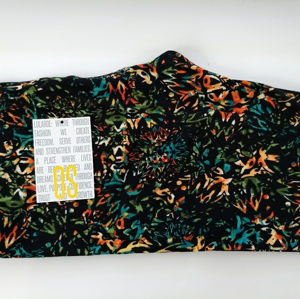 LuLaRoe OS Leggings Black Background